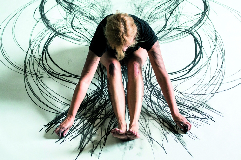 Heather Hansen, Emptied Gestures, Studio, 2014. Foto: Bryan Tarnowski.